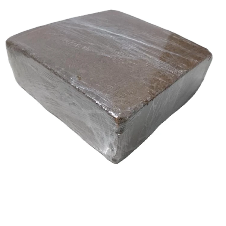 WHOLESALE HIGH ABSORPTION COCONUT COIR PITH 11 lb  BLOCKS  FOR GARDEN FARMING AGRICULTURE INDIA ORIGIN