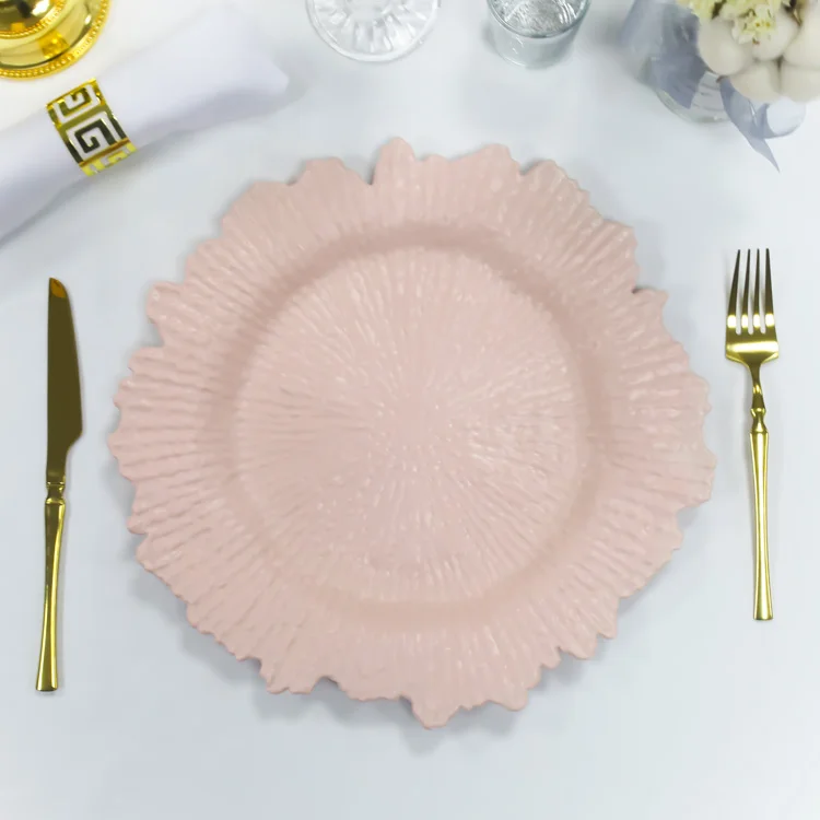Wholesale Low Price 13 Inch Blush Pink Plastic Charger Plates For Wedding Party Table Decoration