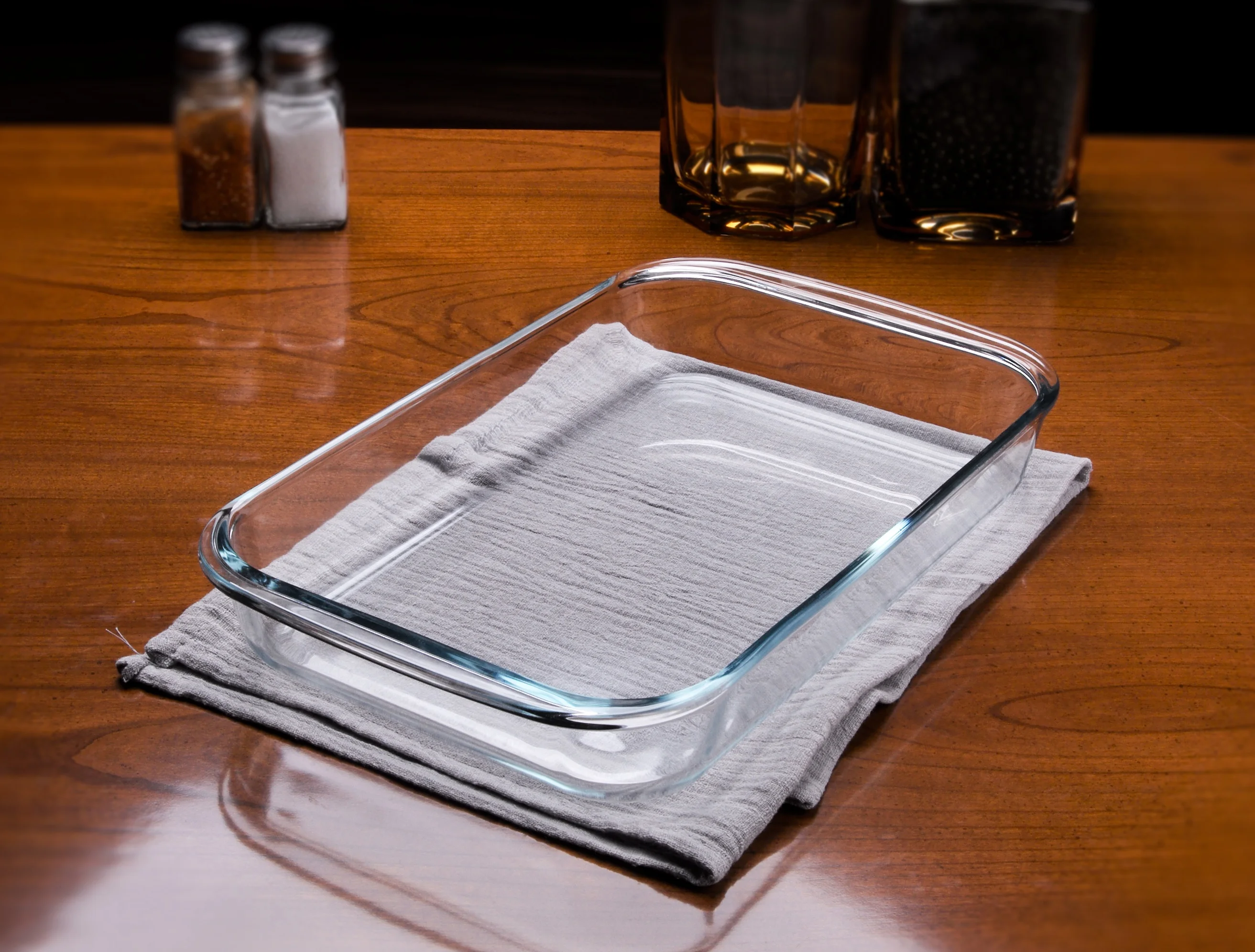 2L High Quality Rectangular Heat Resistant Borosilicate Tempered Glass Bakeware