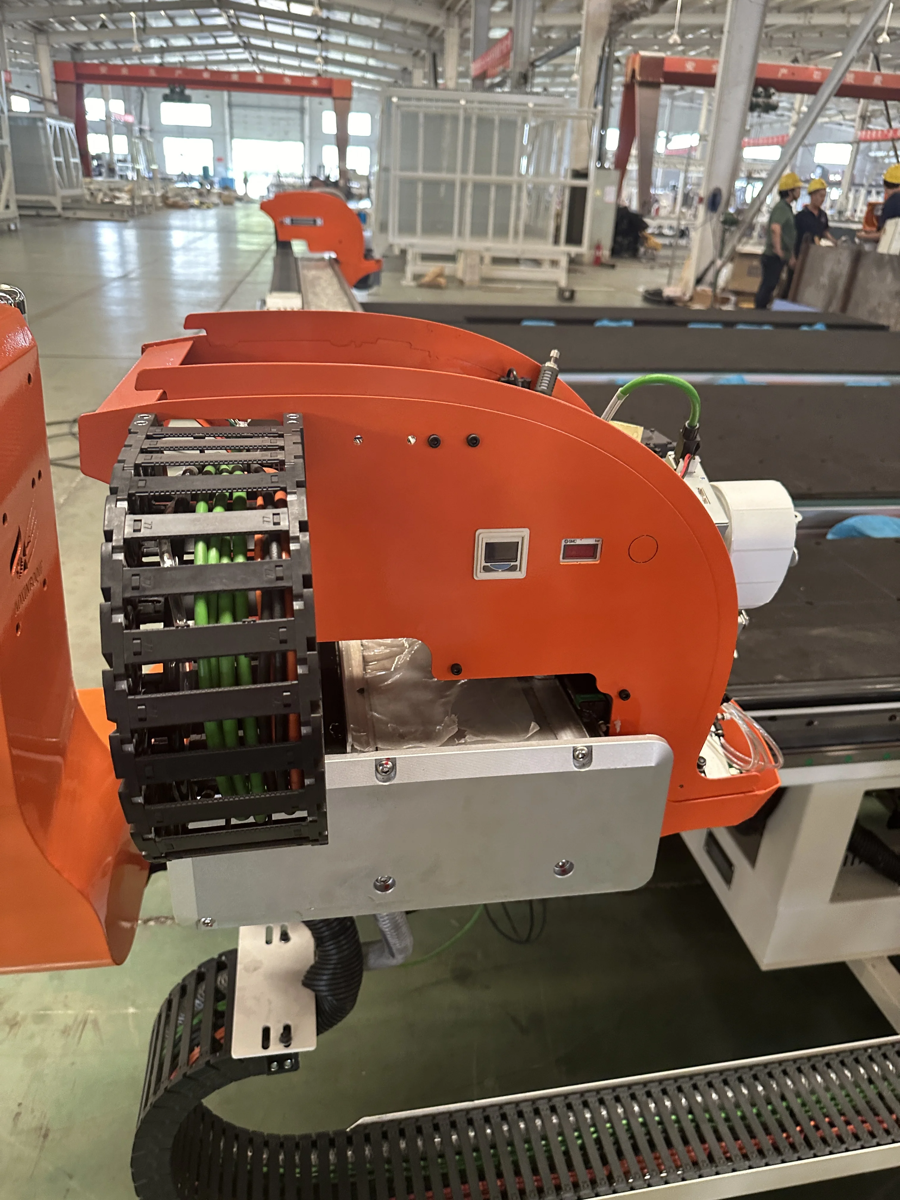 Loading Breaking Table Automatic Multiple Shape Circle 3829 CNC Glass Cutting Machine