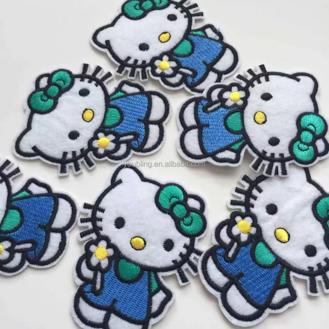  Лидер продаж дешевая вышитая нашивка с головой кошки Hello Kitty термоклейкая для