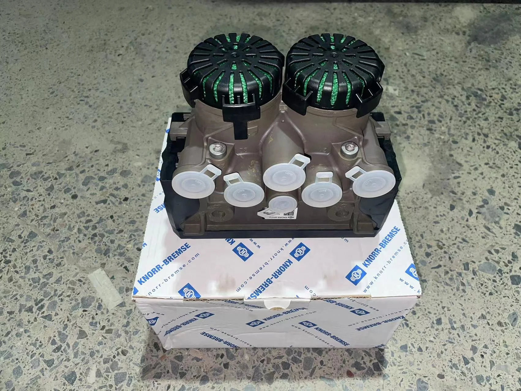 Original KNORR-BREMSE EBS K020024 81521066050 81.52106-6050 81521066017 81.52106-6017 81521066046 81.52106-6046 MAN TRUCK