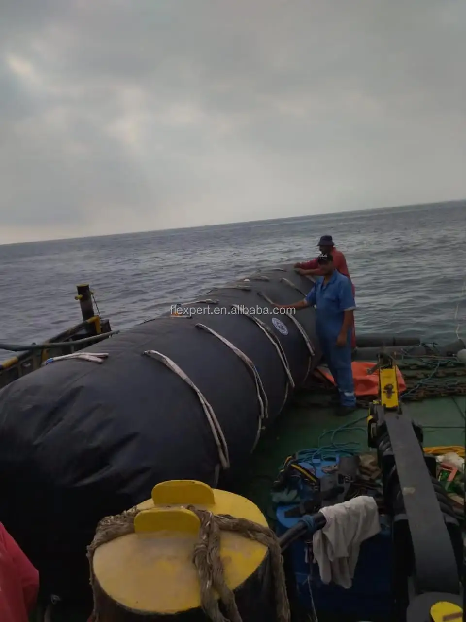 Cylinder marine airbag Diving  Underwater Air Lifting Bag and Cylinder buoyancy airbags