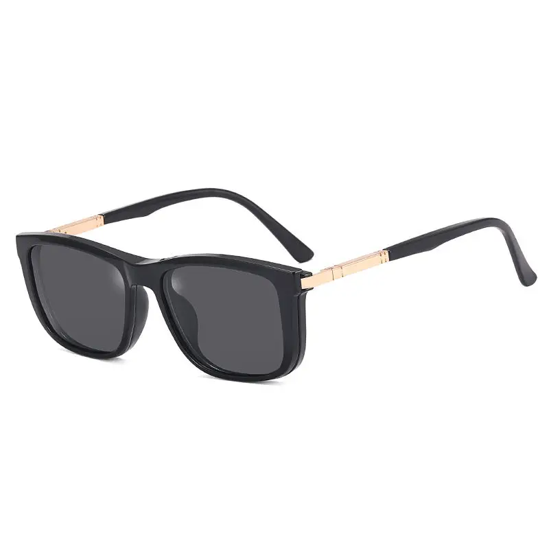 Wholesale Metal TR Glasses Fashion Clip On Sunglasses 81011 Polarized Fit Over Optica Eyewear Frame 2023 New Women
