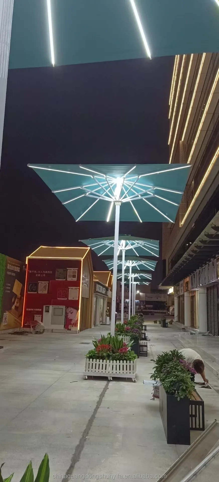 customized big size huge outdoor umbrella bear coffee drink bar parasol telescopic patio umbrella 5*5 furniture parasol