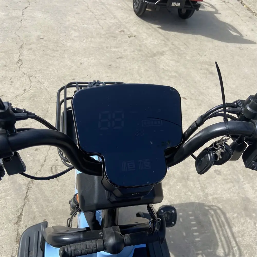 Top Fashion Tuk Three Wheel Motorcycle Lifan Trike Electric Canvas Motor Taxi Passenger Motorized
