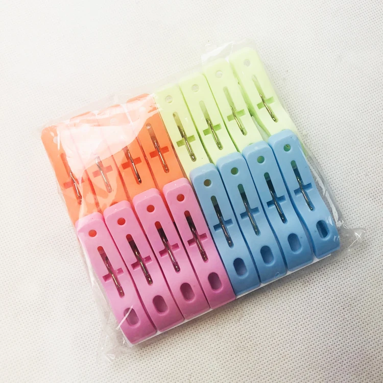 Hot Selling Plastic Sock Clip Cloth Pegs 16 Clips For Daily Use