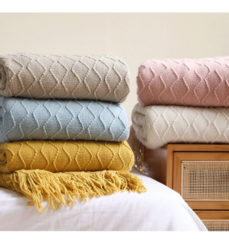 Hot Sale Breathe Freely Soft Elasticity Cozy Lightweight Acrylic Polyester Knitted Throw Blanket with Tassels