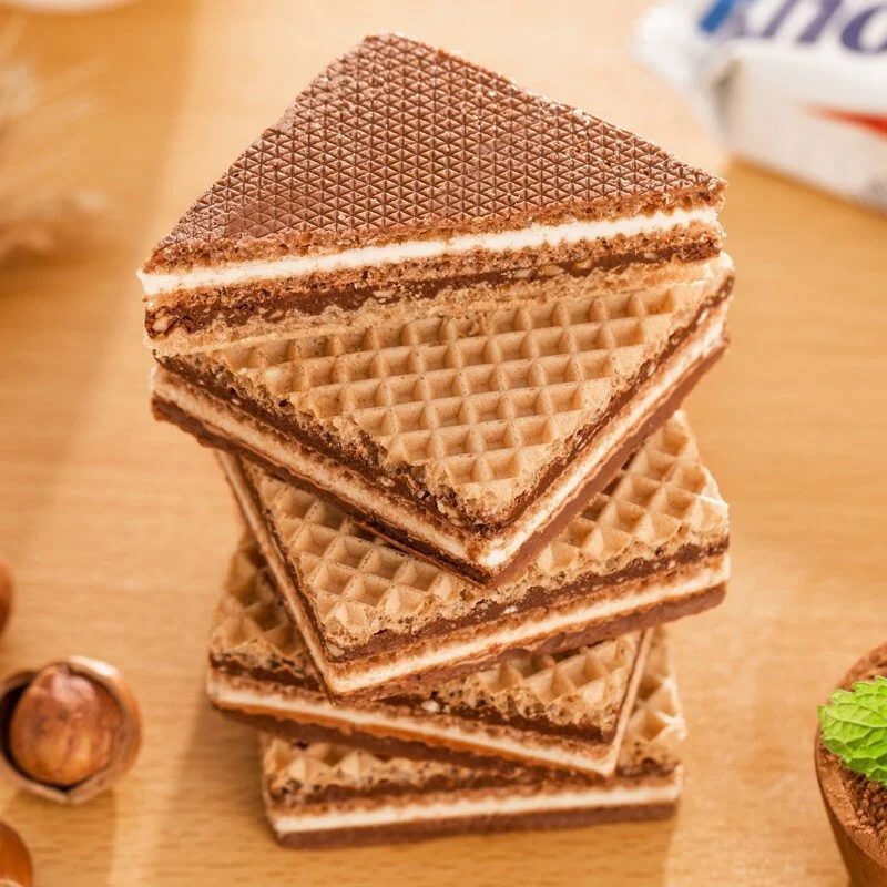 Wholesale 25gx10 Knoppers 5 Layers Sweet Hazelnut Wafer Biscuits Snack Crispy Chocolate Snack Packaged in Box and Bag