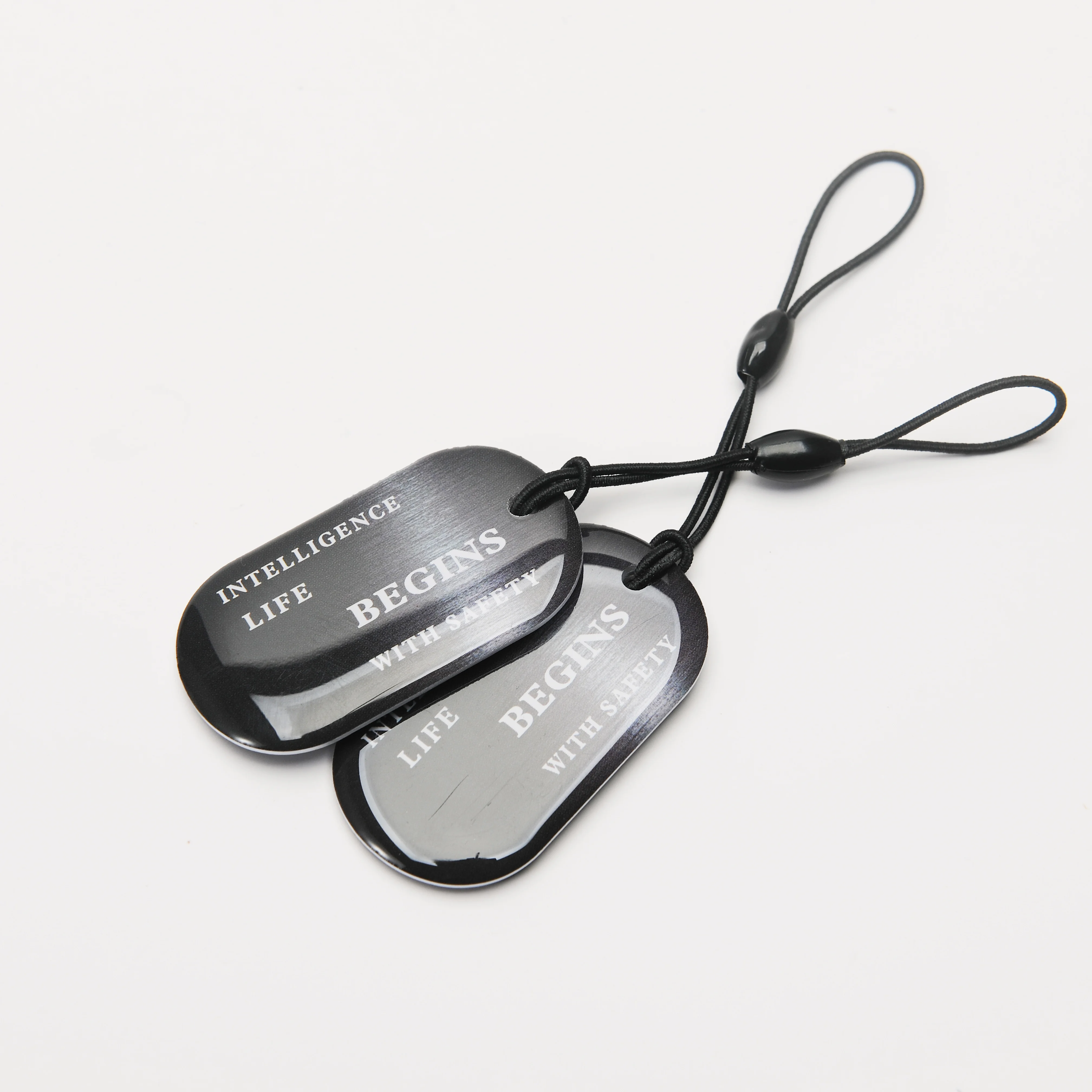 YTS 2022 NEW nfc social keychain Programmable smart card with metal ring 13.56Mhz nfc epoxy tag