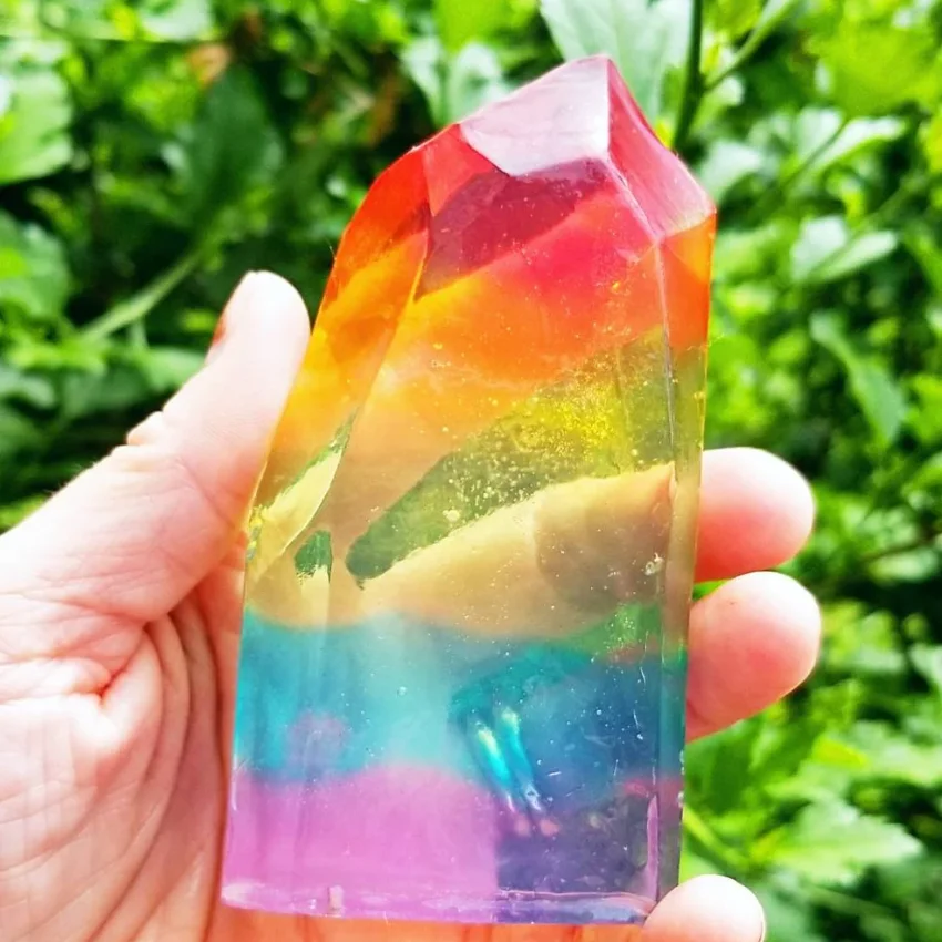 Organic Handmade Women Natural Scented Chakra Gemstone Bar Crystal Soap for Face and Bath Wash