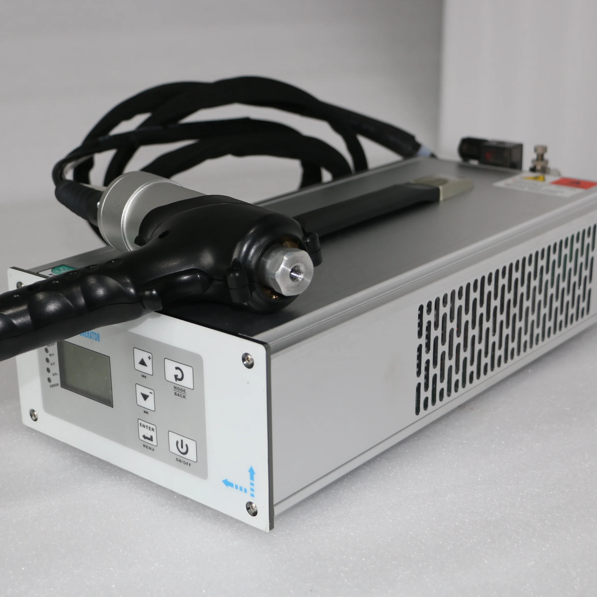  Небольшой цифровой 30 кГц-1000W Ручной Ультразвуковой пластик точечной