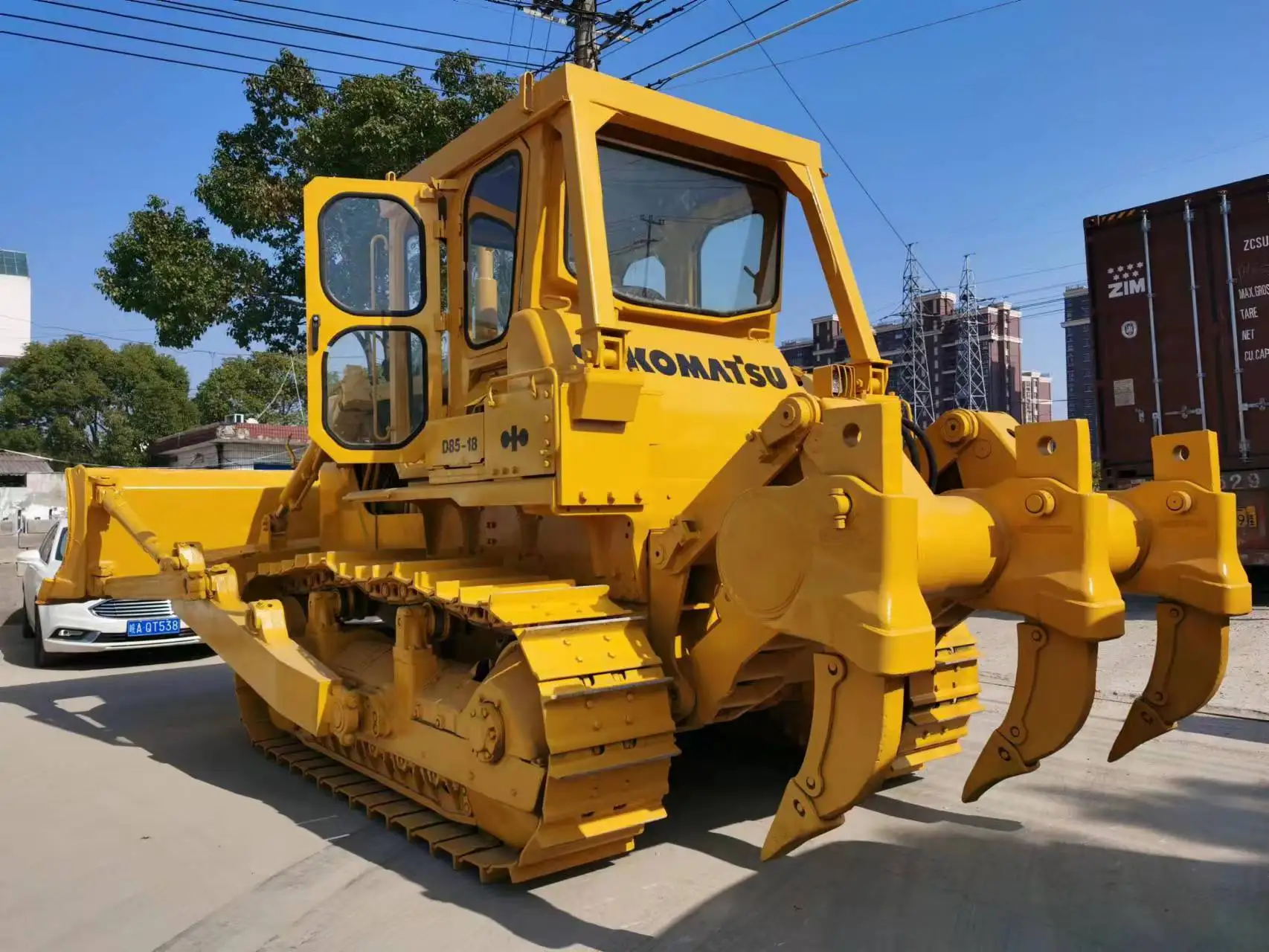 Used crawler Komatsu bulldozer D85 cheap price  high quality Japan made