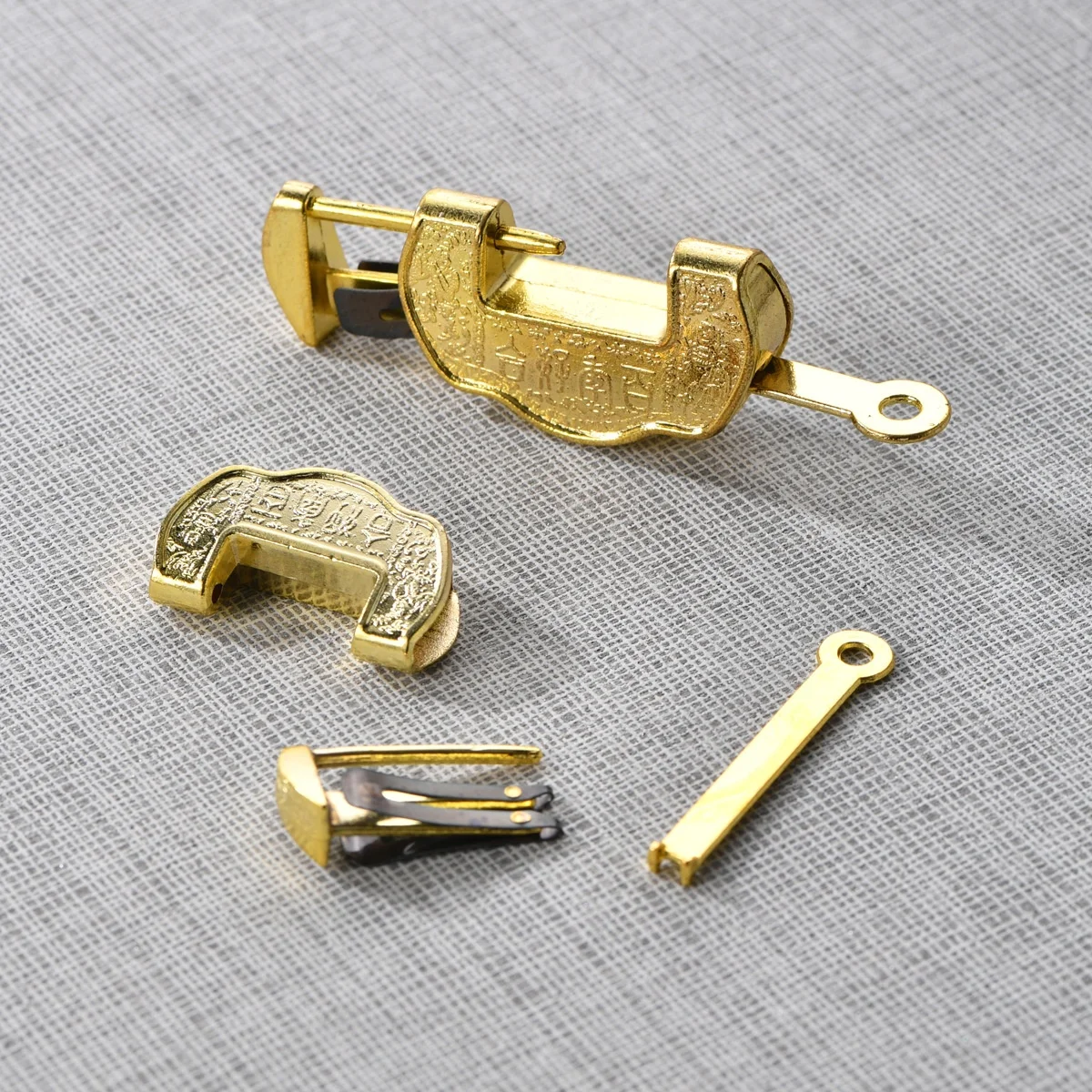 Set of 7 Mini Antique Style Chinese Vintage Brass Locks Old-Fashioned Ancient Key Locks in Gold Color