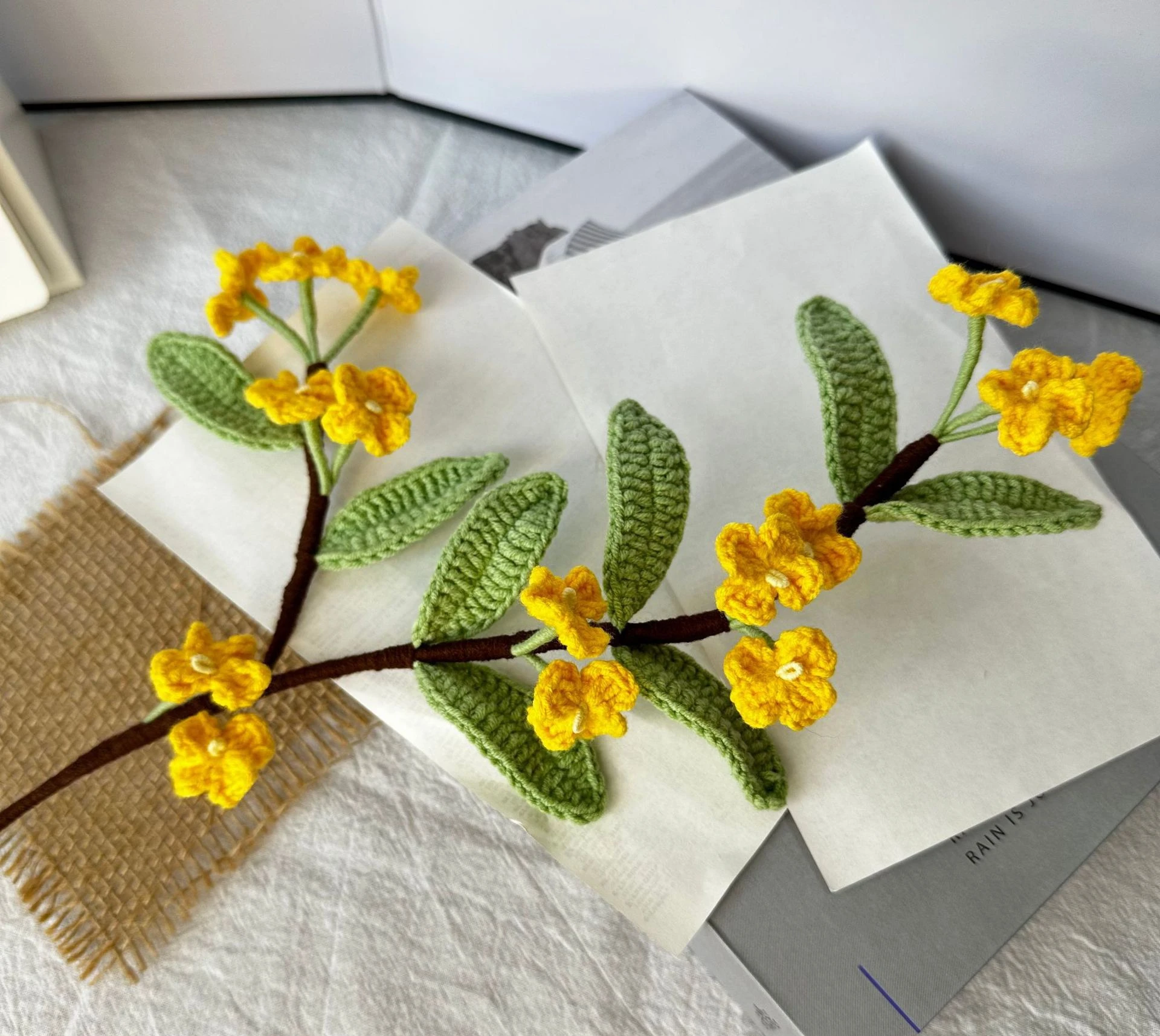 Wholesale New Crochet Woven Flowers Handmade Osmanthus Stem For Bouquet Wedding Home Party Decoration Flower Arrangement Gifts