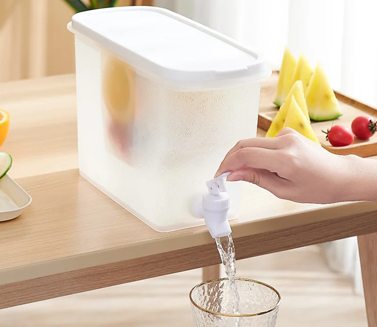 3.8 L Plastic faucet refrigerator fruit teapot Ice water bucket fridge storage box drink bottles dispensers