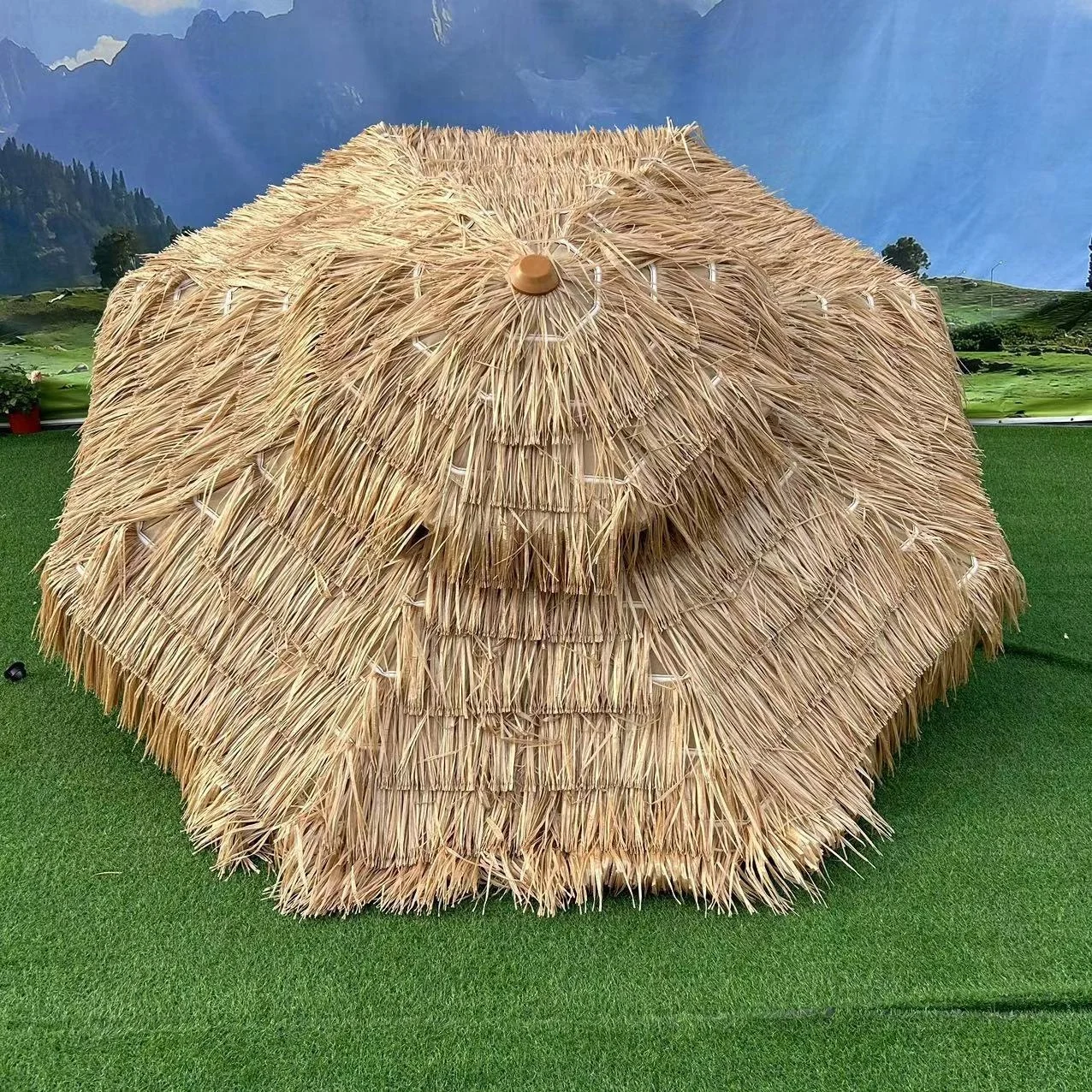 Durable Beach Umbrella Synthetic Thatch Umbrella Fire Wood Anti Outdoor Black Yellow Green Outdoor Furniture Modern Sun Umbrella