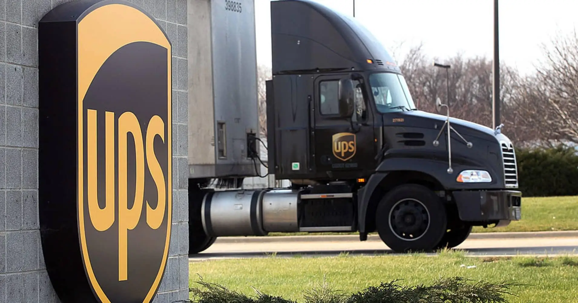 DHL/UPS/FEDEX Express freight forwarder door to door service China to US UK Europe Saudi Arabia Israel Turkey shipping agent