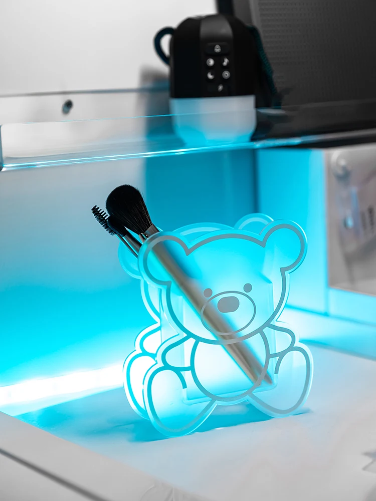 New Design Acrylic Iridescent Office Pen Holder Customized Lucite Shape Logo Pencil Organizer Stand