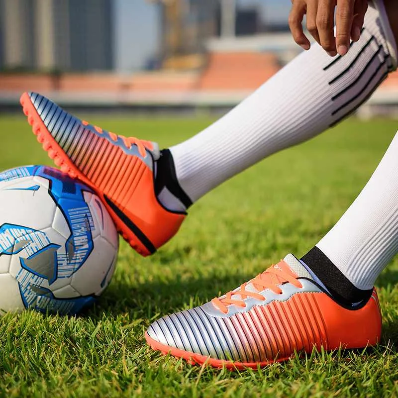 
New Style Soccer Shoes For Men Boy Football Shoes From China Factory High Quality Outdoor Sport Shoes 