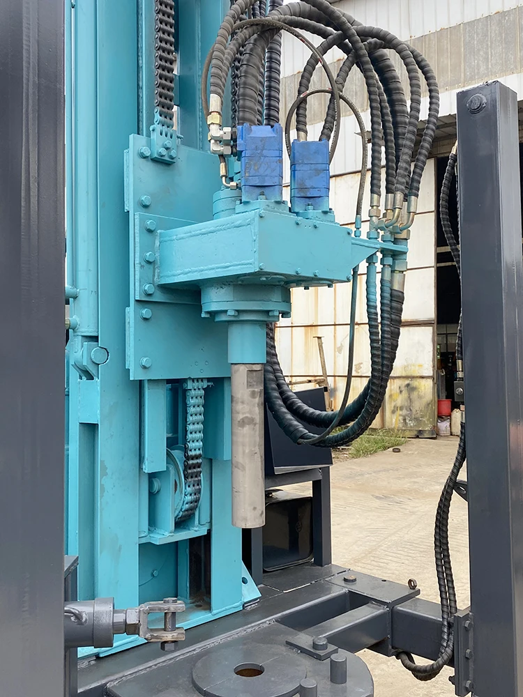 China-Made Crawler Water Well Drill Rig Machine 200m/300m/500m Capacity for Mining Drilling Rig Applications