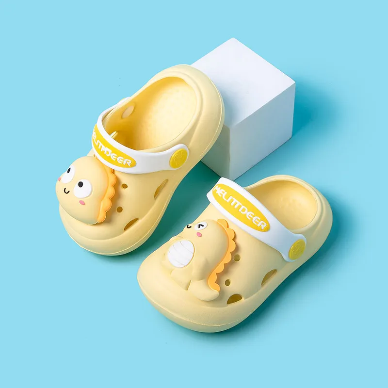 Unisex New Styles Kids EVA Clogs Cute Cartoon Animals Design Soft Bottom Breathable Flat Anti-Slip Features Slippers Children