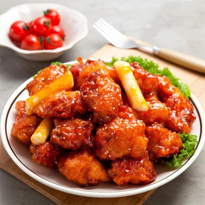 Delicious Good Quality Chilli Paste Packaging Sriracha Hot Chili Sauce Sweet And Spicy Sauce