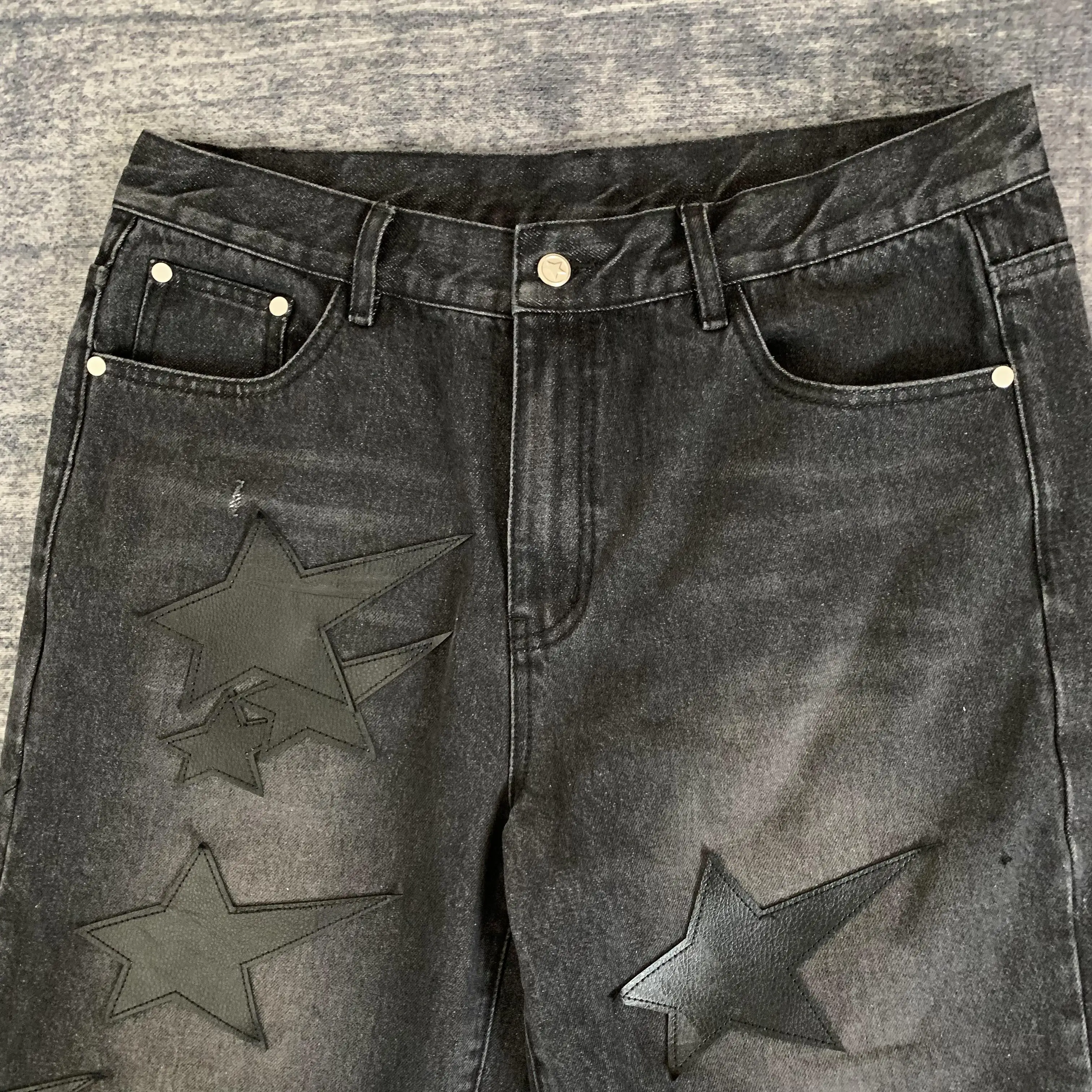 DENIMGUYS Custom Star Five-Pointed Leather Patched Men Street Vintage Straight Casual Jeans pour hommes