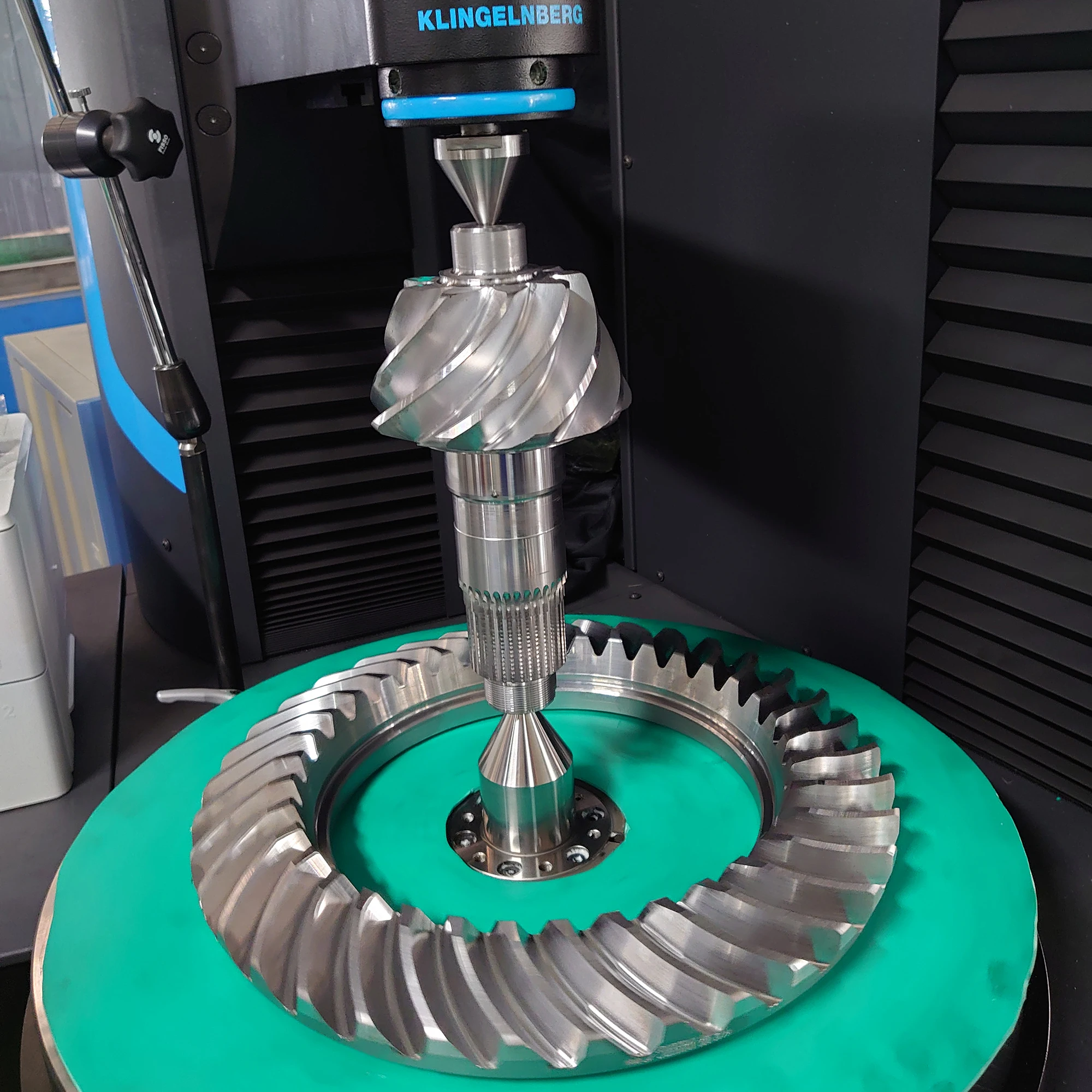 
Best Price Custom Bevel Gear ISUZU 8:39 Pinion Custom Gear 