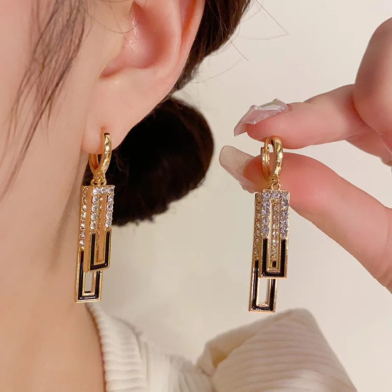 2024 Hot Sale Ear Stud Fashion Women Drop Earrings