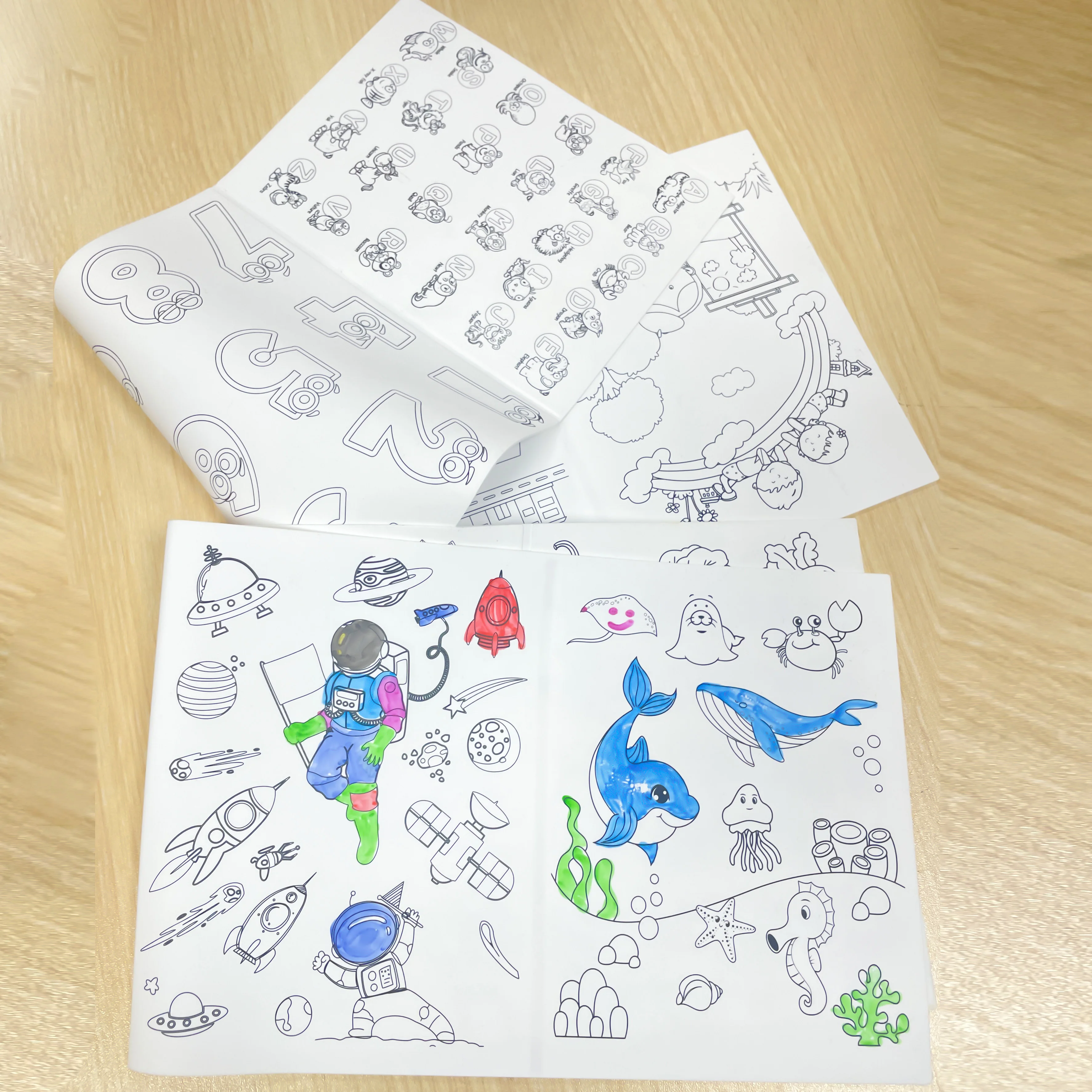 Eco-friendly washable foldable silicone colouring craft mat safety  placemat to colour again and again for kids