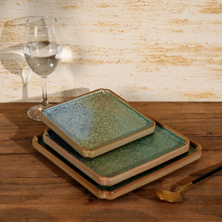 China unique 3 colors glazed retro decorative luxury round plate and dishes ceramics dinner restaurant plates