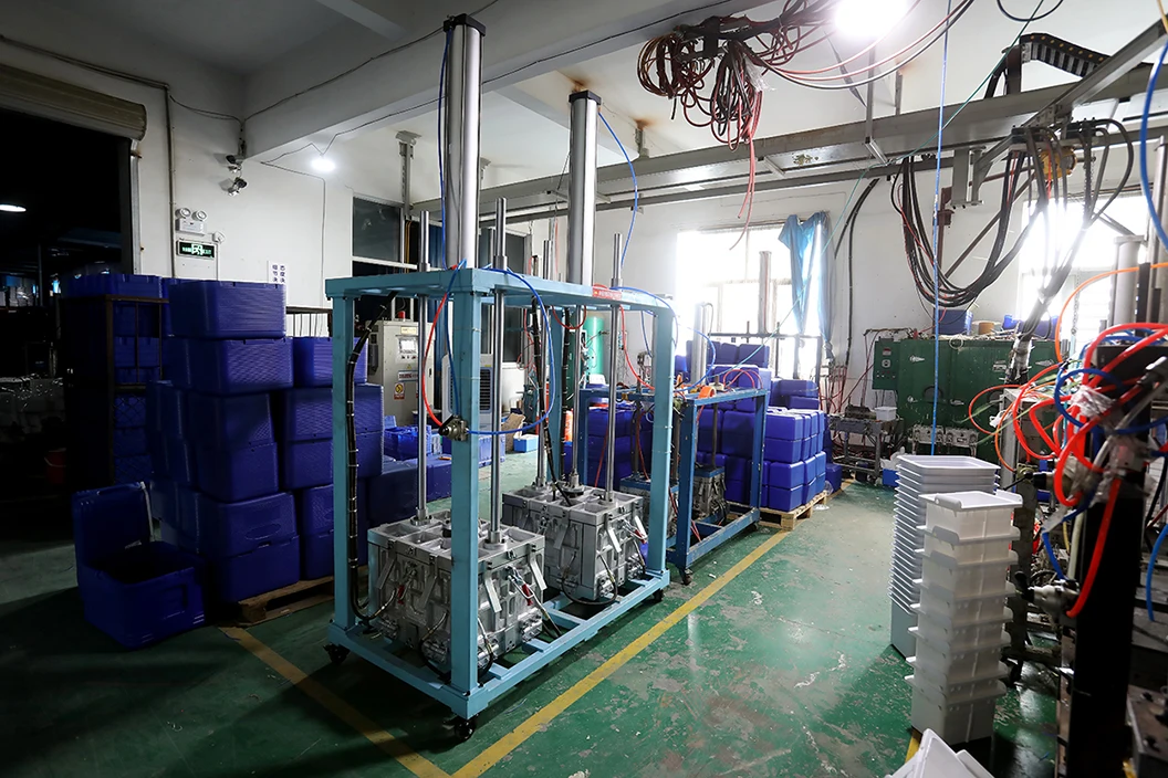 New design 68L Outdoor Car Portable Insulated Box For Food Delivery Camping Picnic Refrigerated Box Ice Bucket