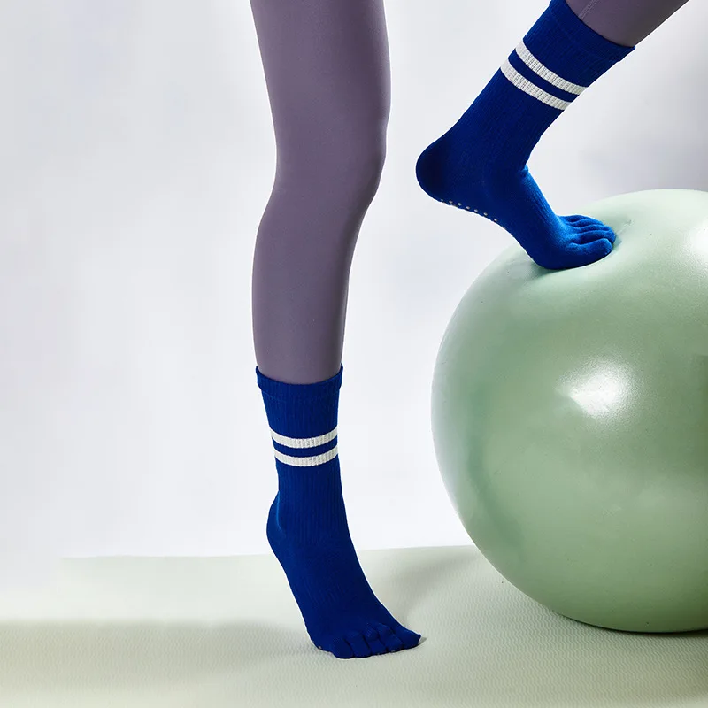 Custom Logo Non-Slip Yoga Socks Pilates Compression Cotton Tube Ankle Socks with Crew High for Spring Season Compression Socks