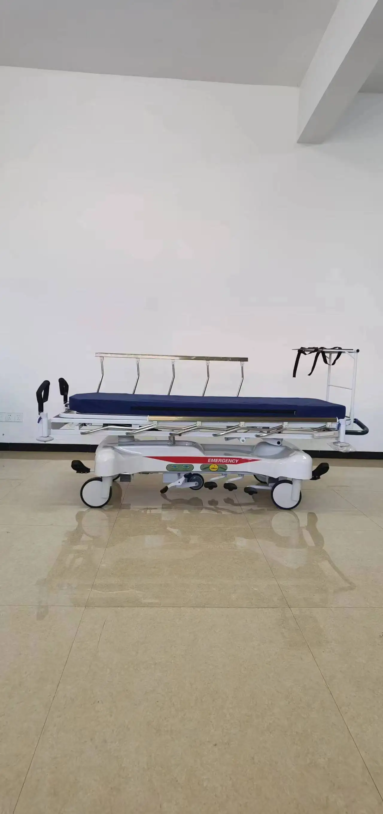 Hospital bed Patient transfer stretcher trolley Hydraulic stretcher beds are used for medical emergencies