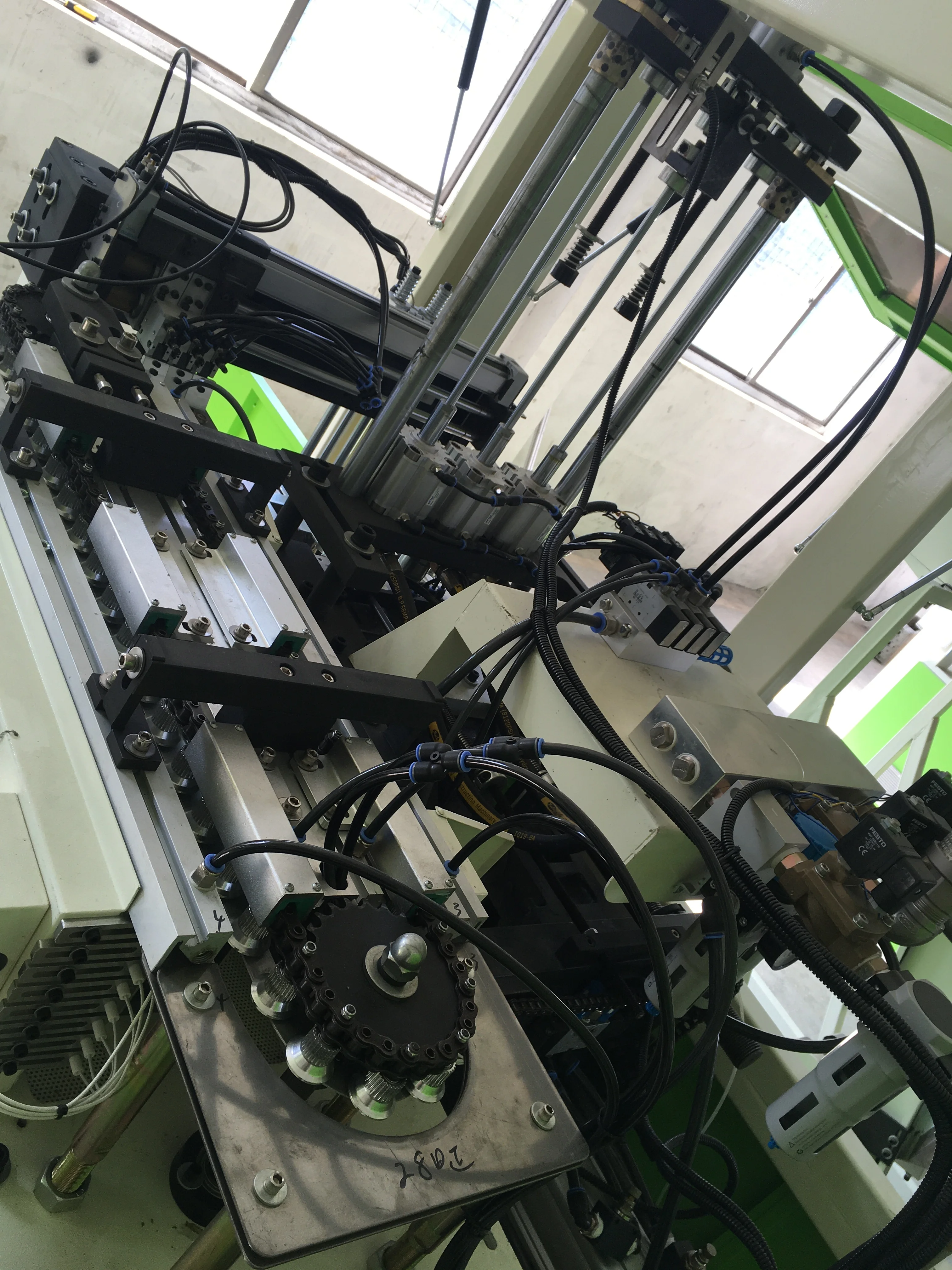 Small Output Plastic Bottle Making Machine