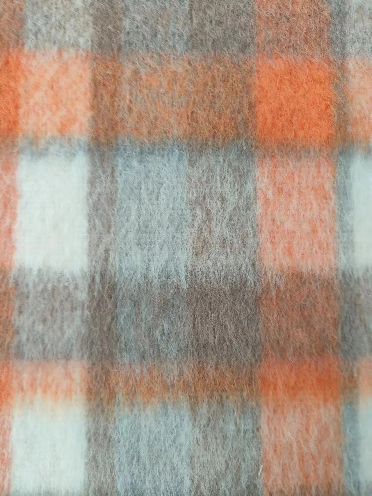 Wholesale wool  Polyester Yarn Dyed Plaid Flannel Fabrics Woven brushed Tweed Wool Fabric For Coat