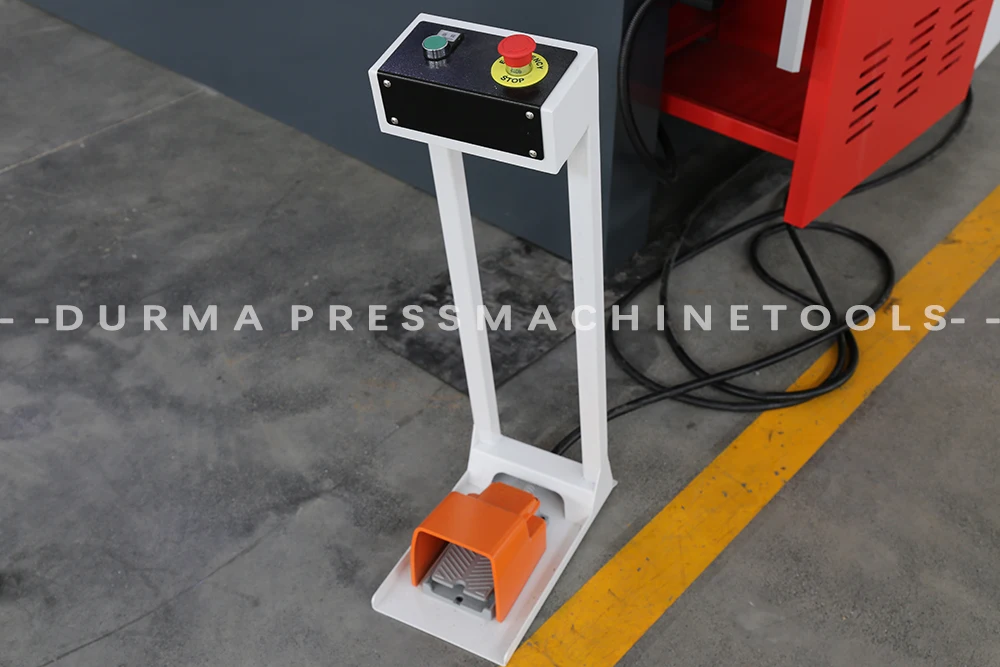 Durmapress High Quality Hydraulic Folding Machine 125Ton 3200MM CNC Metal Sheet Bending Press Brake with High Accuracy