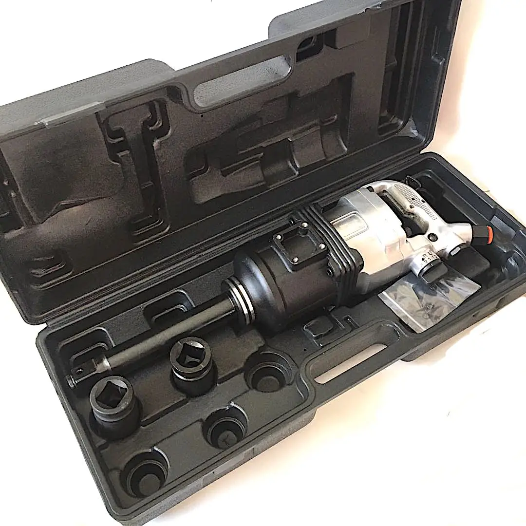 Надежный инструмент для тяжелых работ, используется в магазине тяжелых грузовиков для торможения или обслуживания