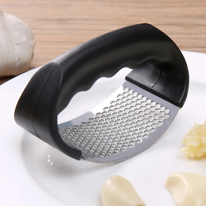 Wholesale Garlic Crusher Kitchen Food Cutter Tool New Stainless Steel Garlic Press Handheld Stainless Steel Garlic Press