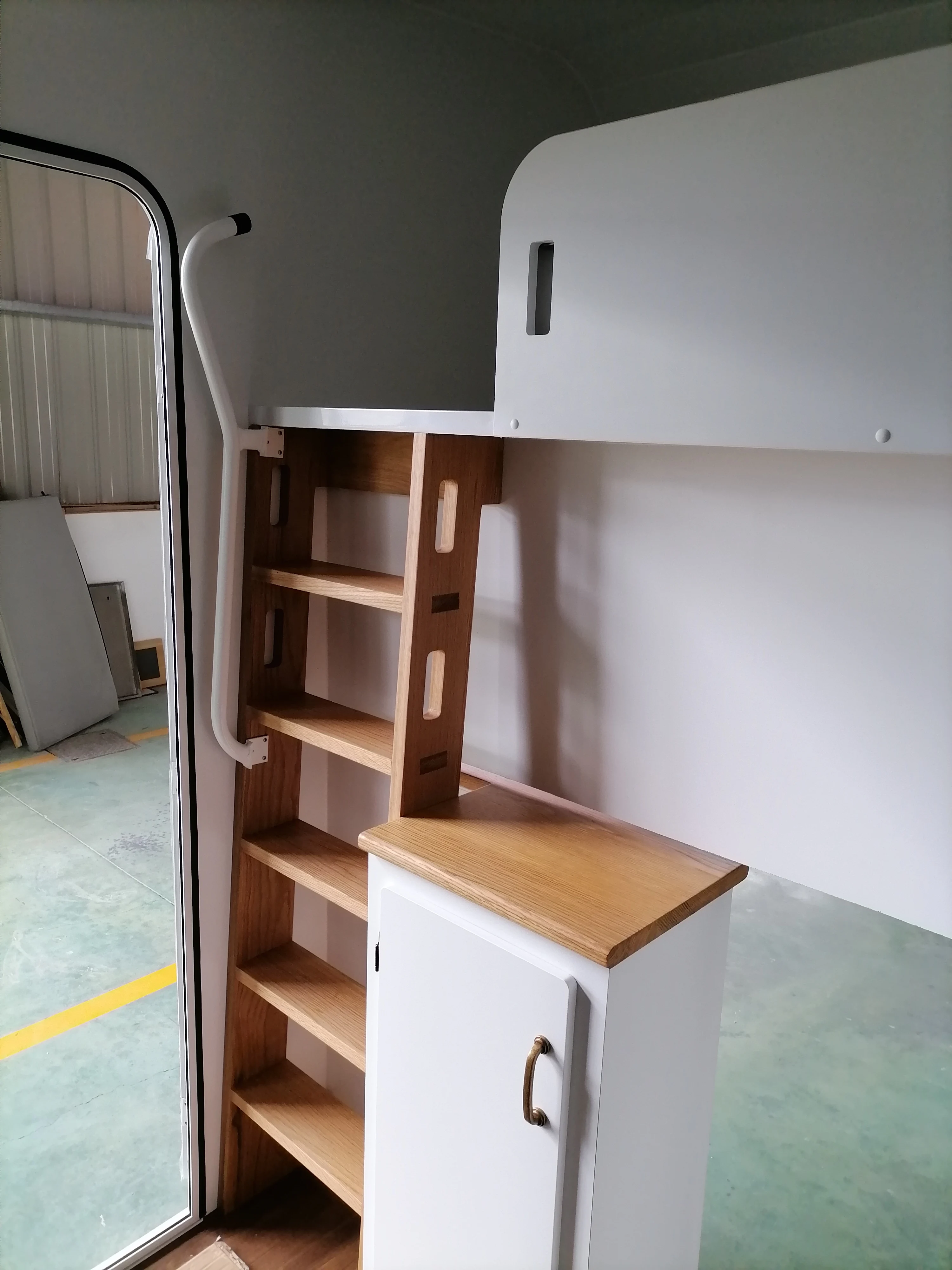 OEM ODM China factory high quality rear cabin with abovecab bunk  to mounted with your cab chassis be a 4 berth RV motorhome