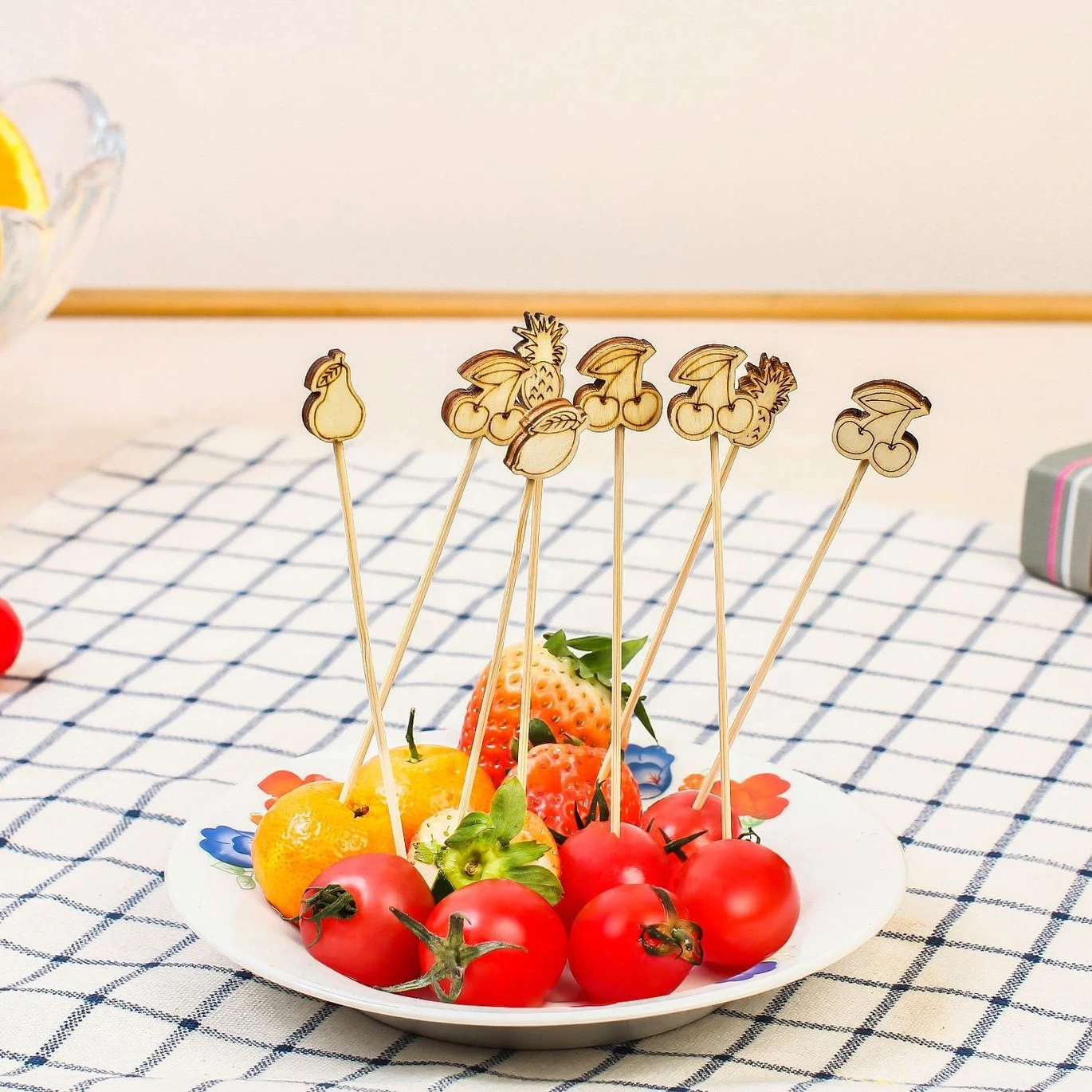 Factory Wholesale 100pcs/package Fashion Decoration Cute Disposable Wood Cat Stick Snack Bamboo Sticks