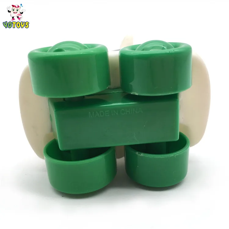 Dongguan Manufacturer Mini Plastic Animal Pig Cow Cat Small Car Toy Set Vehicle for Boys Kids Gift