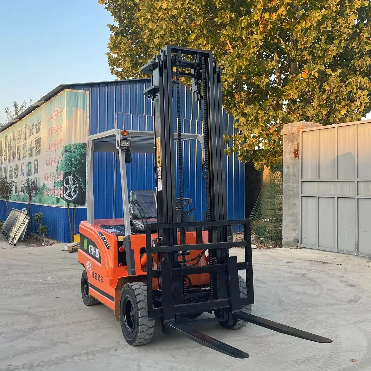 Chinese Manufacturers 1Ton 2Ton 3Ton Electric Forklift Prices Agricultural Forklift