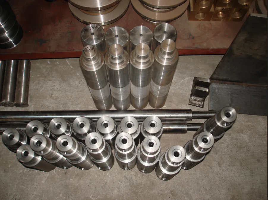 Self-aligned welding rotator/roller beds/small welding rotator