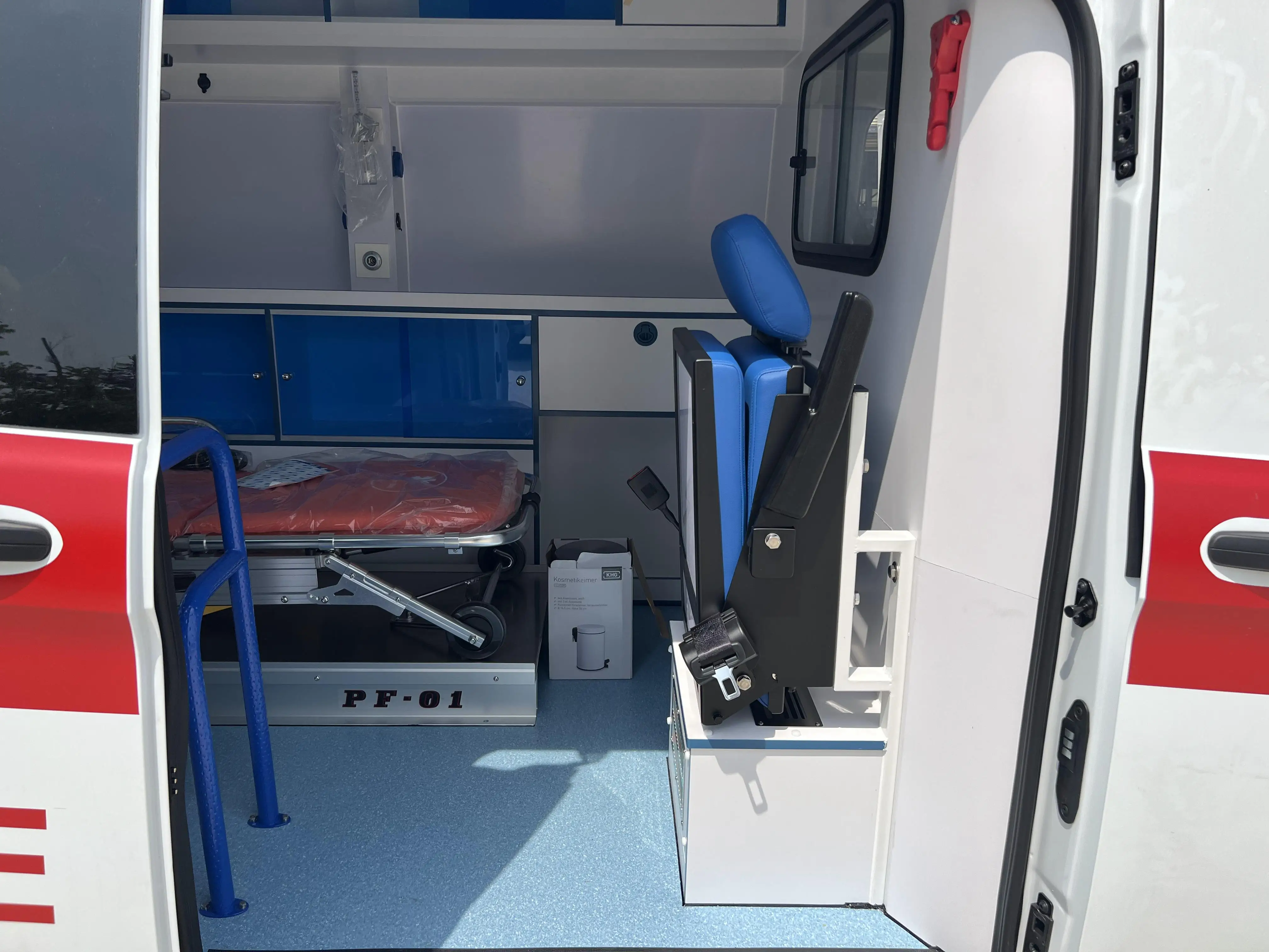 2024 Transit V362 Monitoring Transport Ambulance Vehicle High Quality Hospital Medical ICU Ambulance Rescue Car