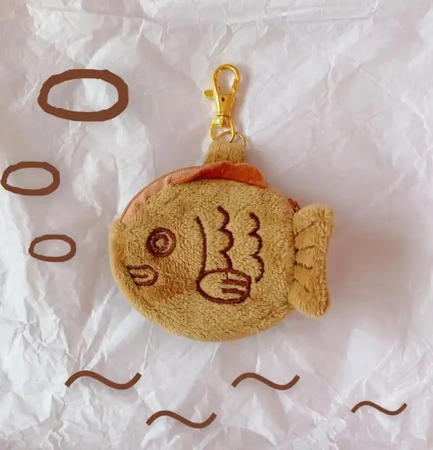 New cute plush fish design girls coin purse custom shape Wrist pouch mini keychain wallet