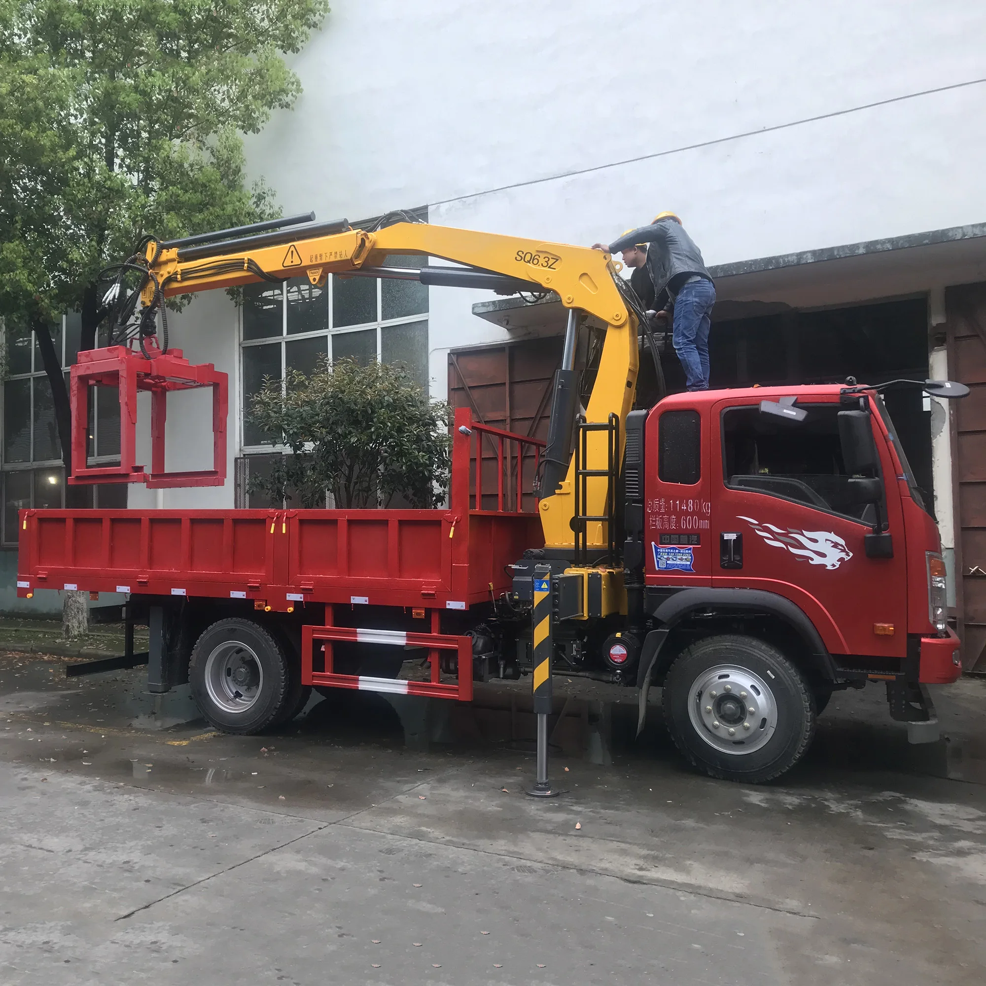 China Forestry Machinery Forest Timber Crane Hydraulic Grabber  Grab Loader Hydraulic Crane Brick Pallet Grab