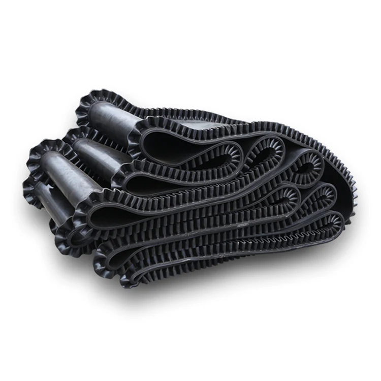 Corrugated side wall conveyor belt with splint side wall conveyor belt