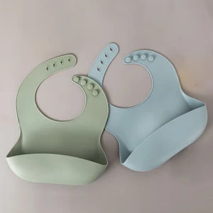 BPA Free Waterproof Silicone Bib With Food Catcher Wholesale Feeding Supplies Baby Silicone Bibs